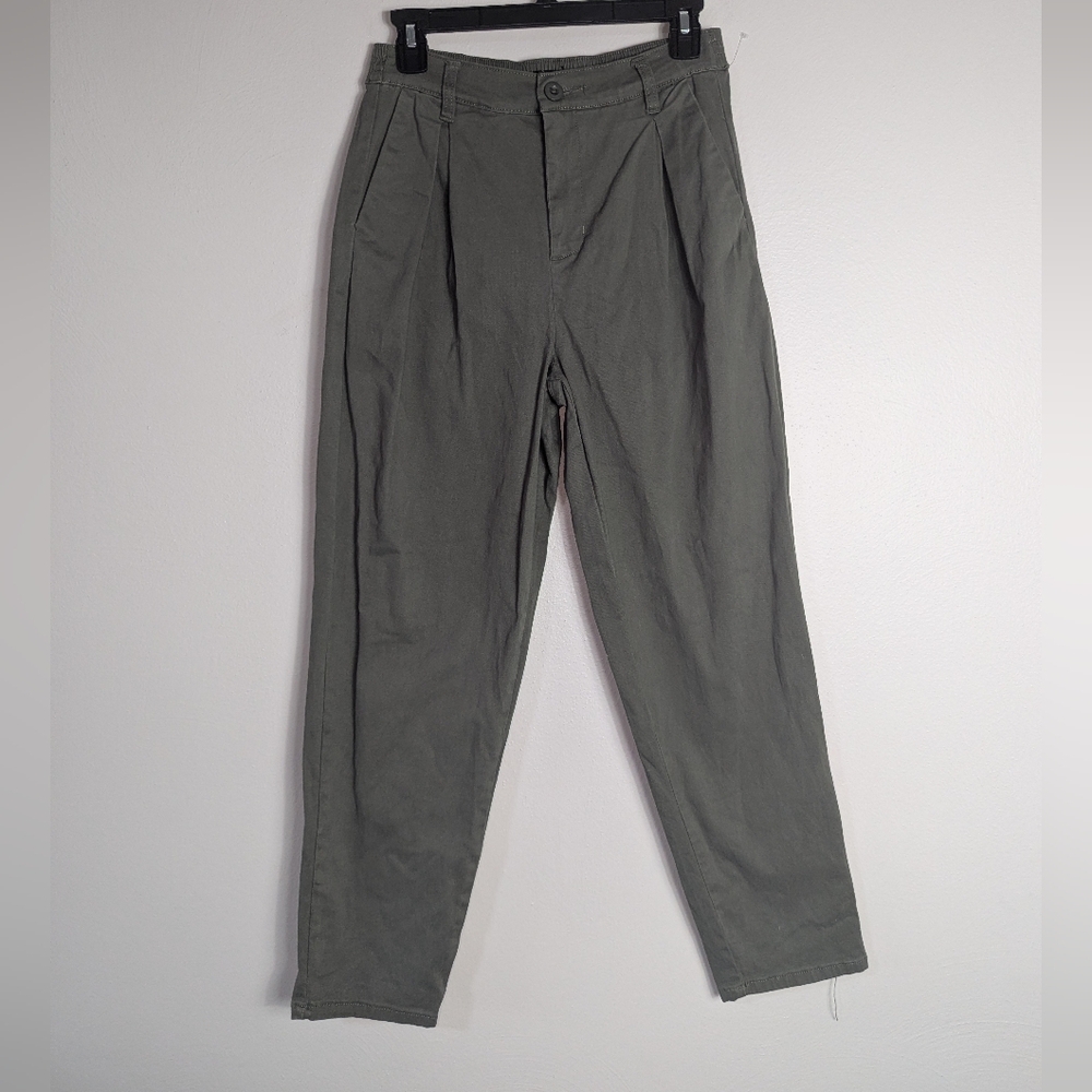 XS BCBGeneration High Rise Barrel Leg Pants in Army Green